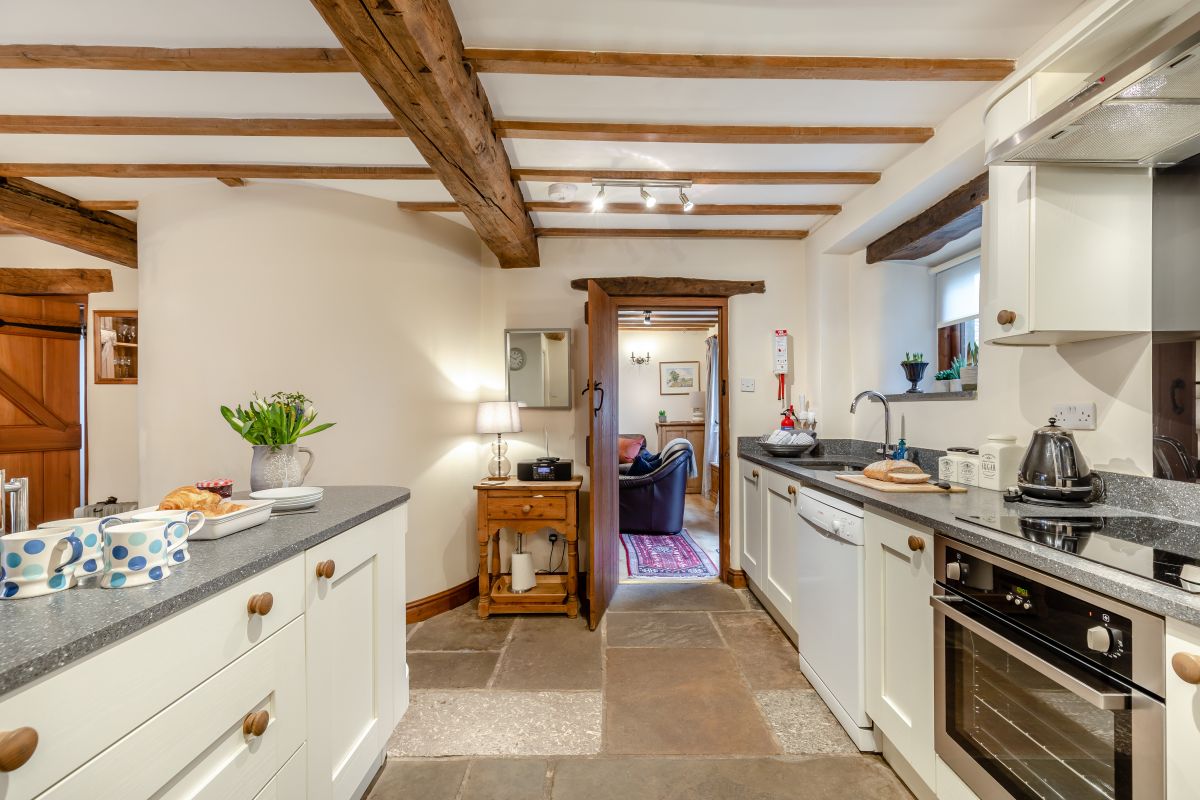 Monyash Barn, listing photograph 8