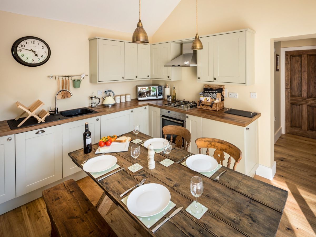Peak Garden Cottage, listing photograph 2