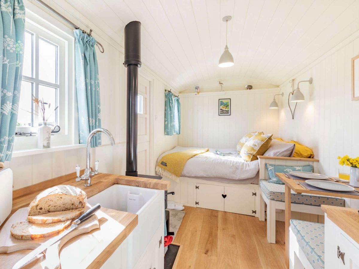 The Curlew Shepherds Hut, listing photograph 5