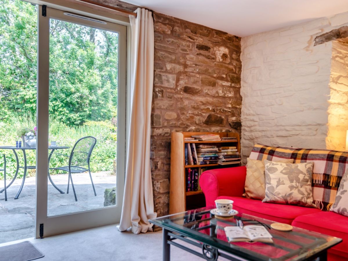 Pond Cottage, listing photograph 8