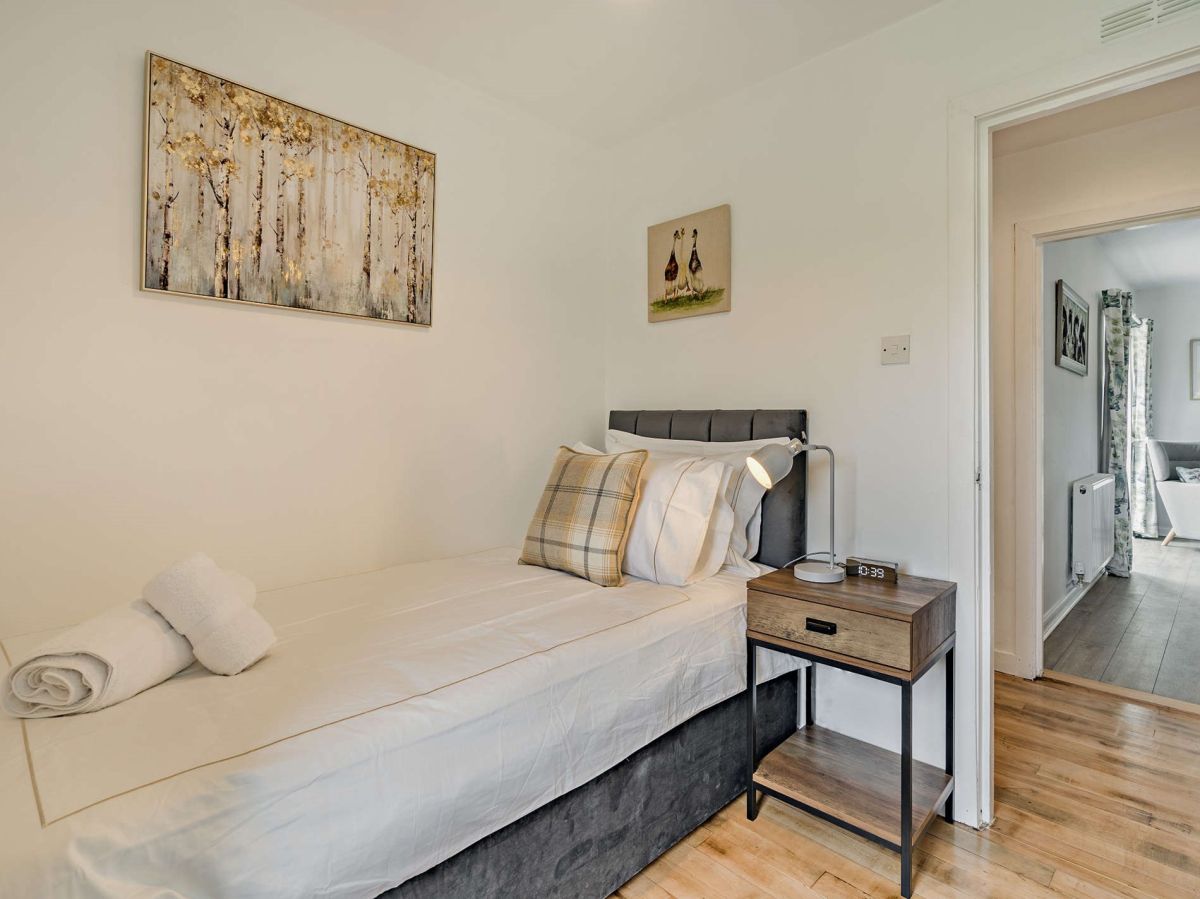 Carrum, listing photograph 12