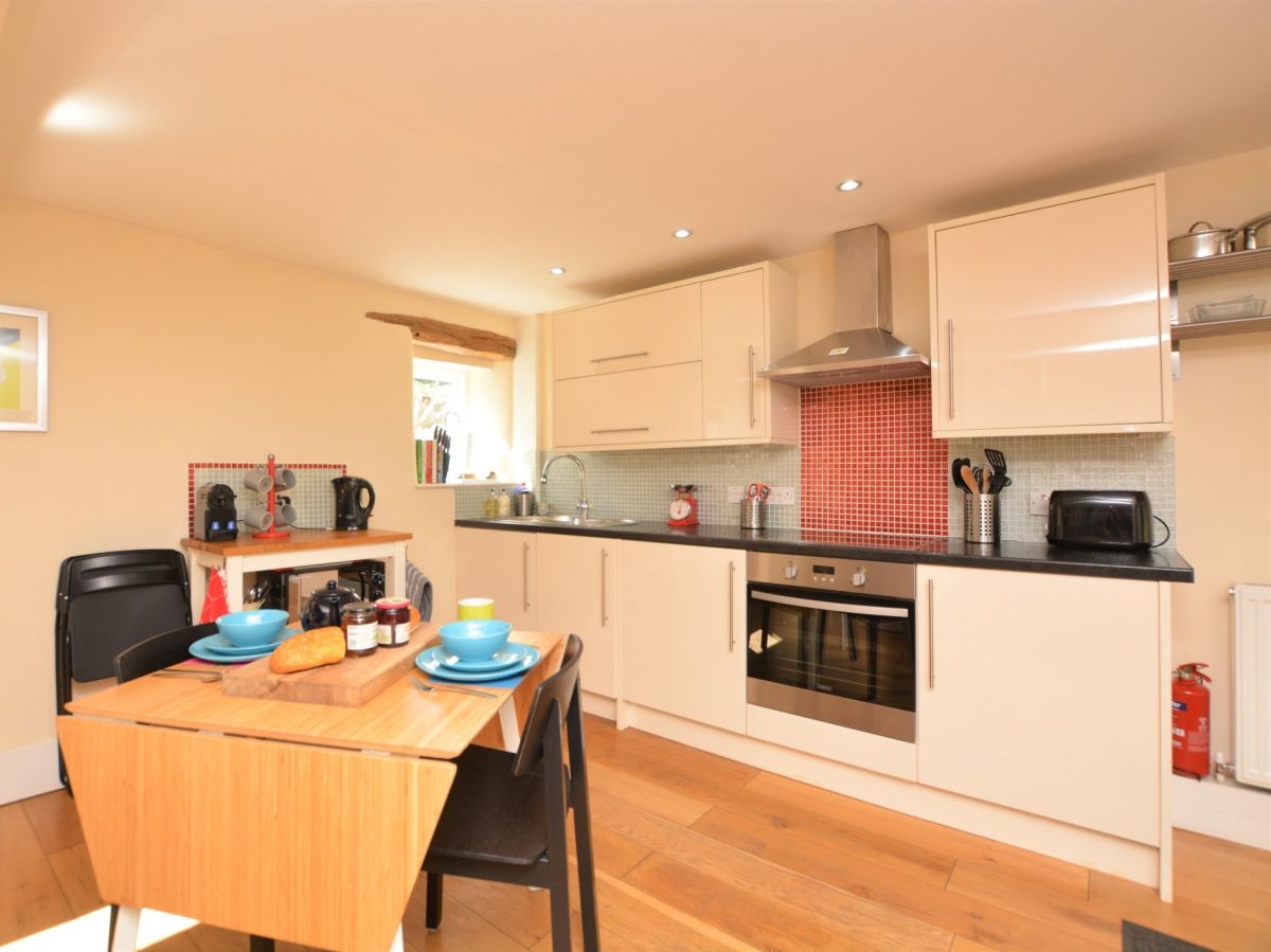 Black Spout Cottage, listing photograph 6