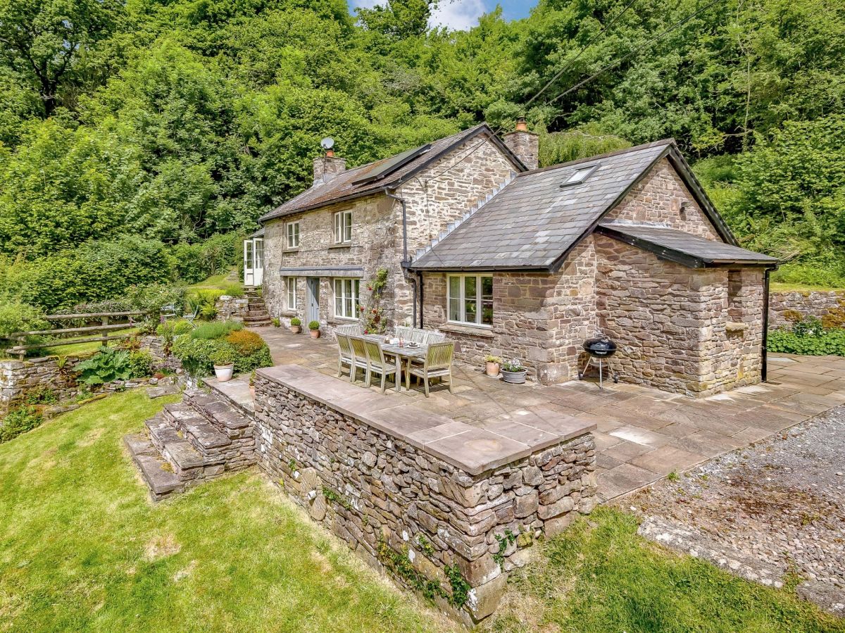 Croft Y Cwm, listing photograph 3