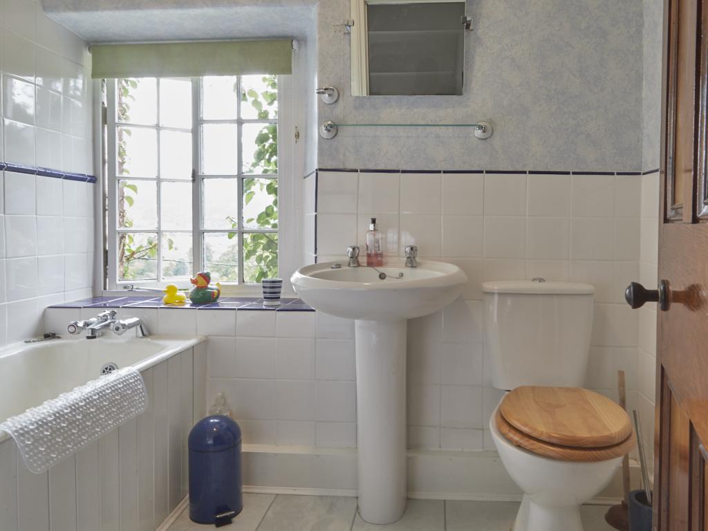 Rose Cottage - Underskiddaw, listing photograph 11