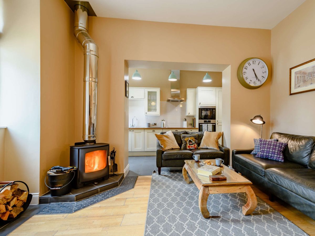Scott Cottage - Loch Katrine, listing photograph 3