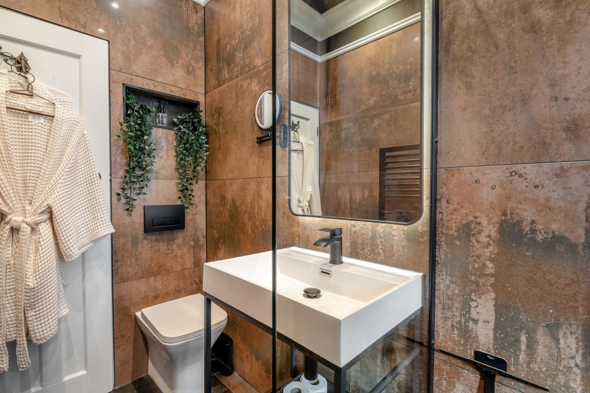 Holmfirth's Luxury Collection, listing photograph 9
