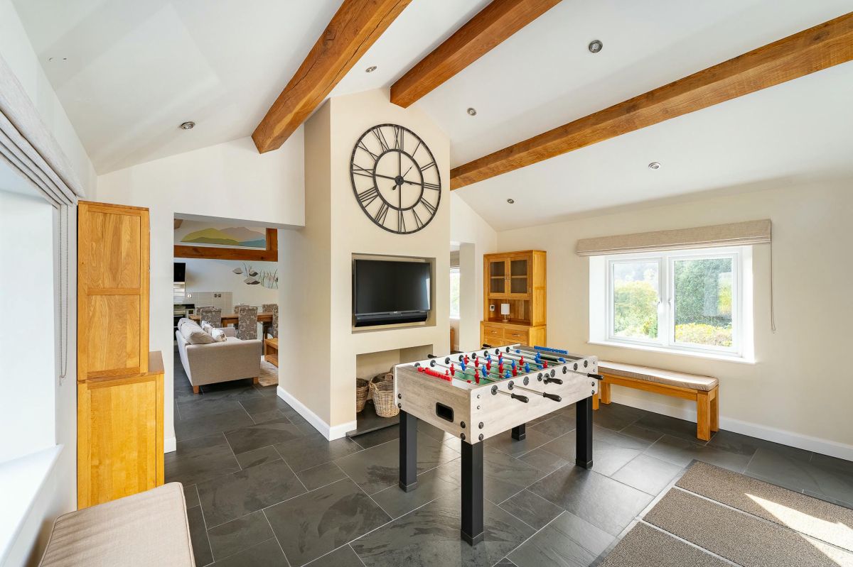 Lakes Cottage, listing photograph 12