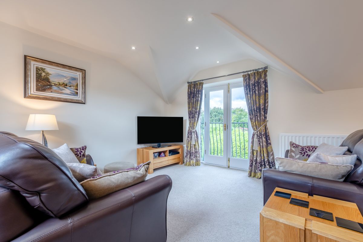 Abbotsgarth Heights, listing photograph 2