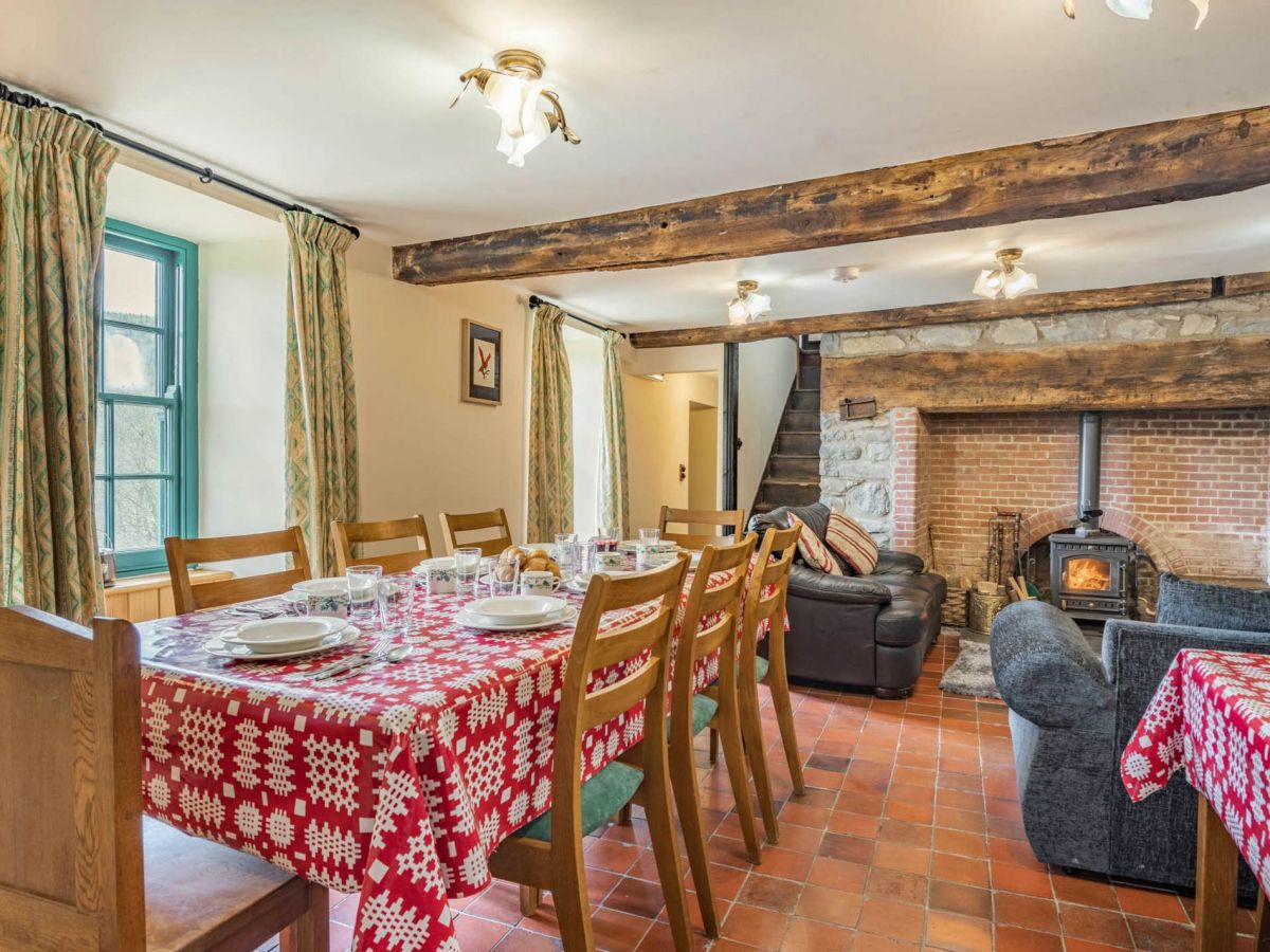The Old Family Home, listing photograph 7