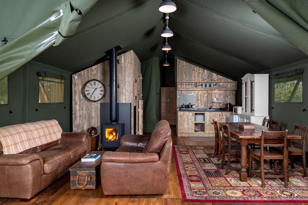 Buzzard Lodge, listing photograph 6