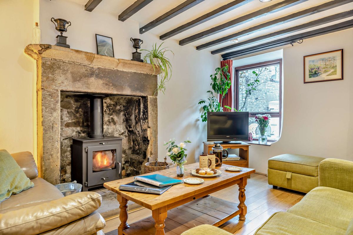 Markeygate Cottage, listing photograph 4