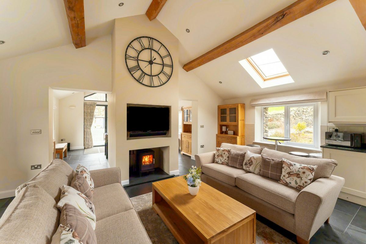 Lakes Cottage, listing photograph 2