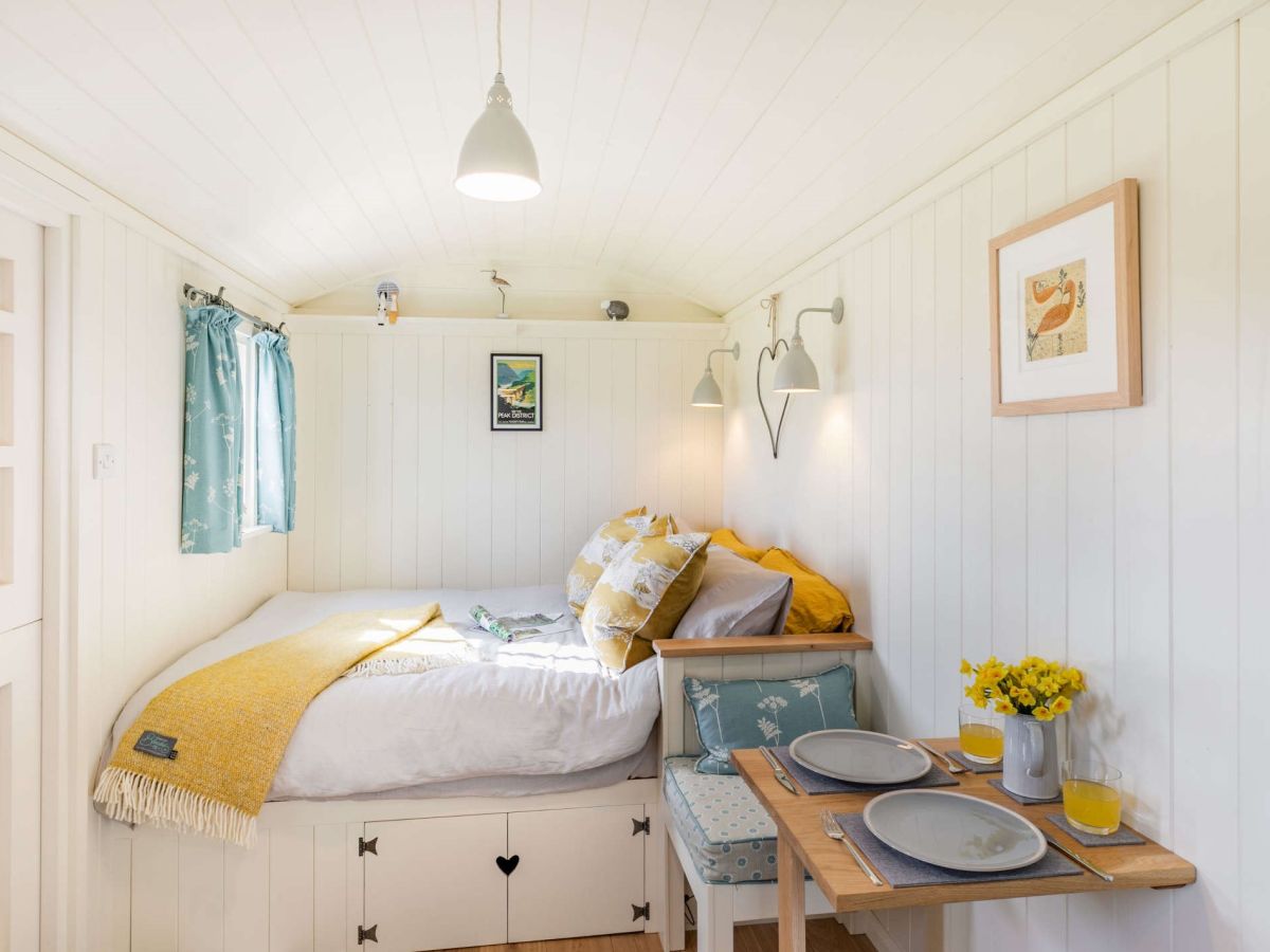 The Curlew Shepherds Hut, listing photograph 8