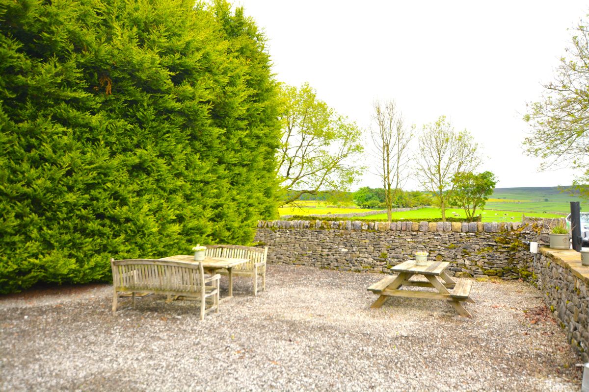 Brosterfield Suite, listing photograph 9