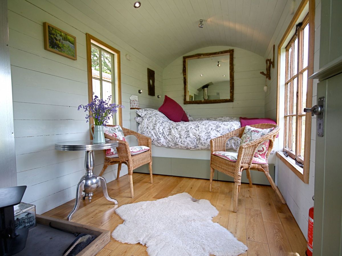 Bluebell Shepherd Huts, listing photograph 2