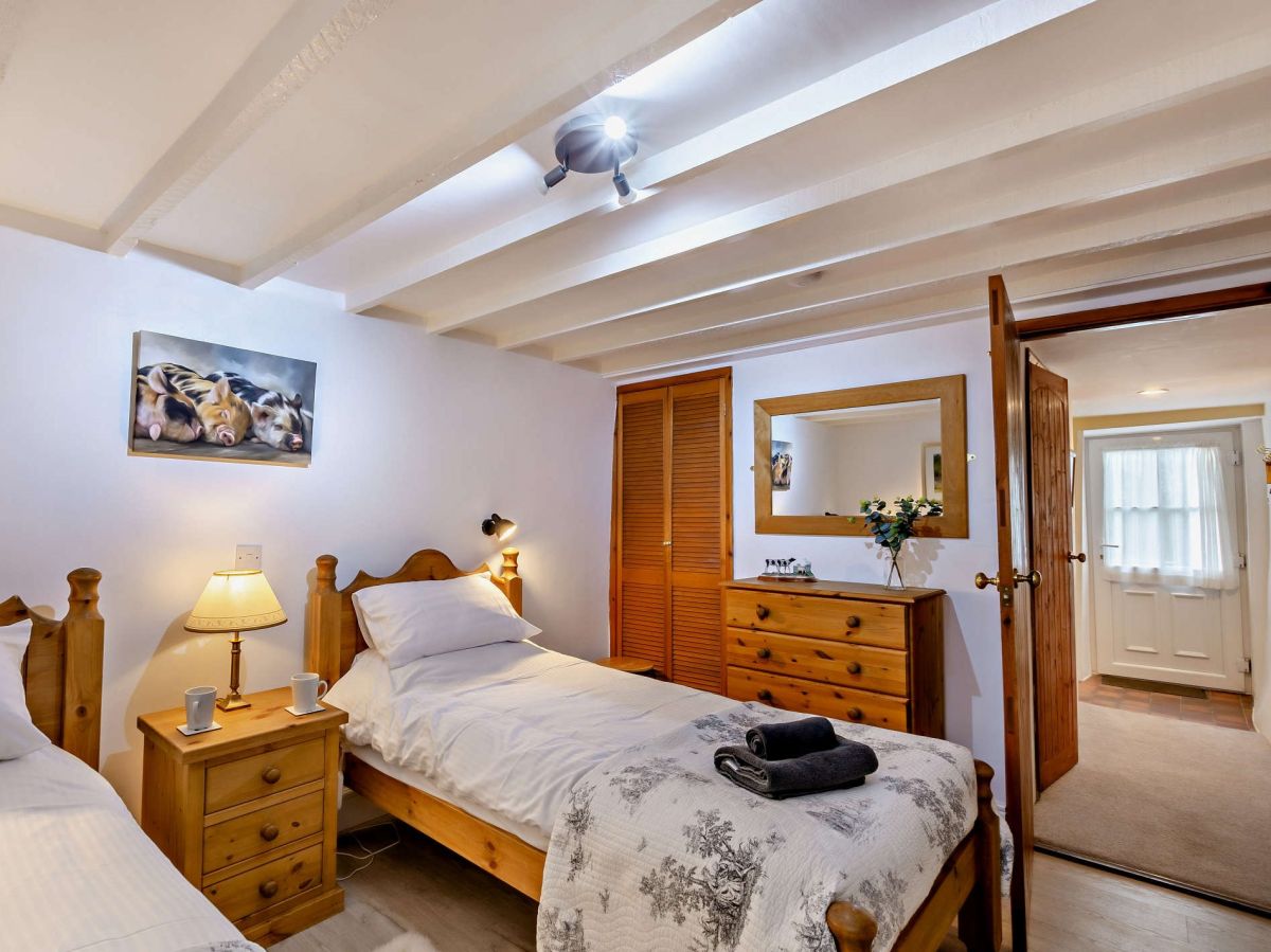 Nisthouse, listing photograph 12