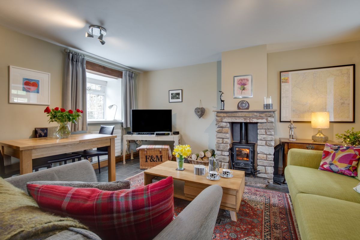 Blades Cottage, listing photograph 3