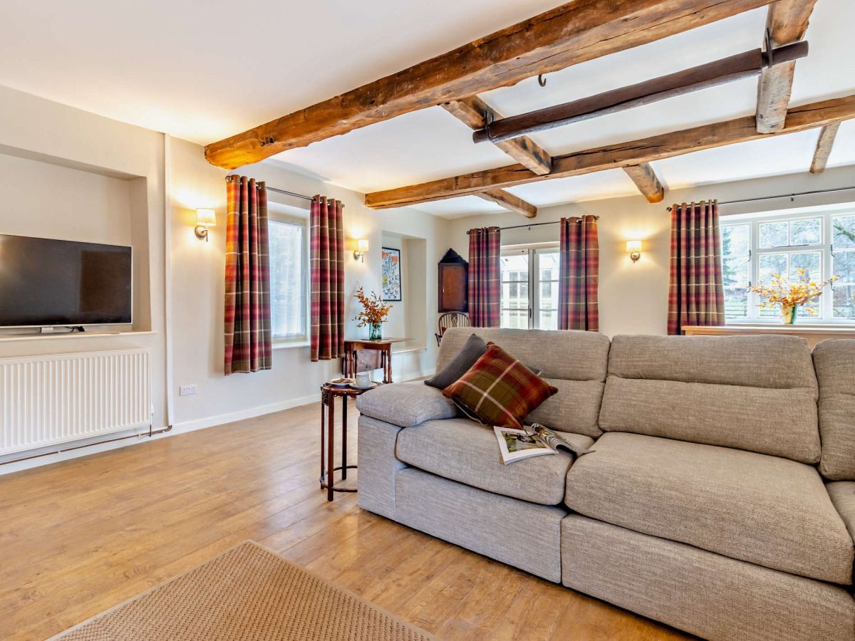 Abercamlais Estate - Dovecote Cottage, listing photograph 7