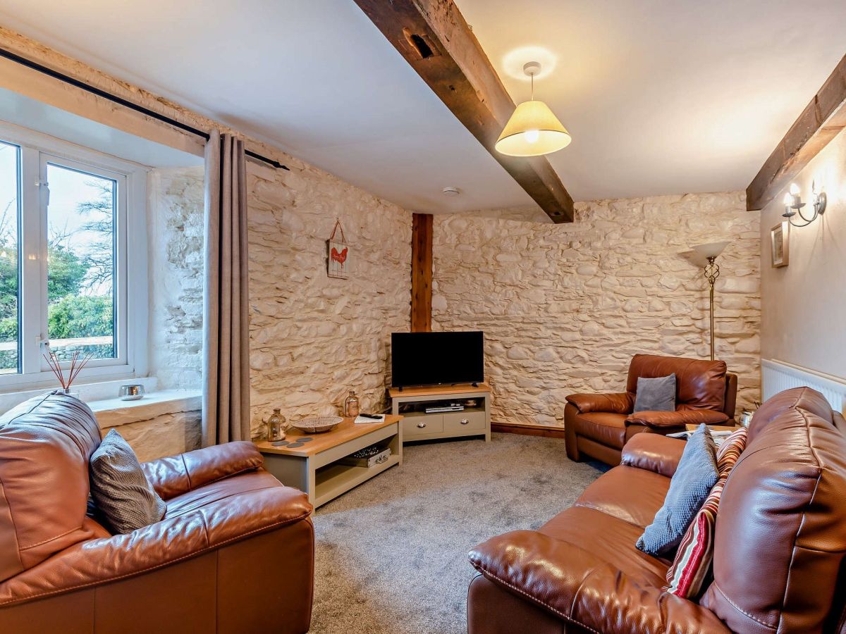 Blue's Lodge, listing photograph 9