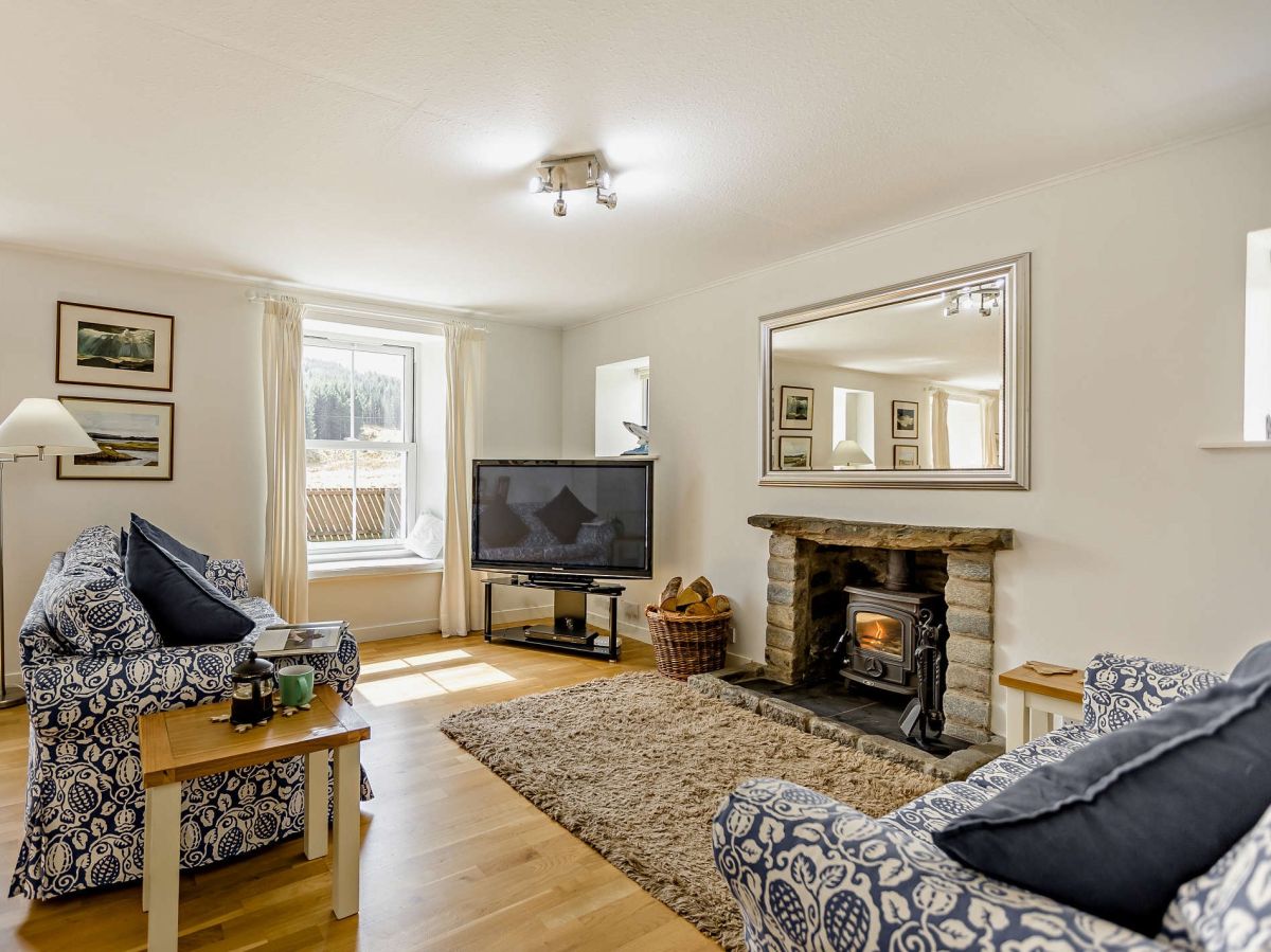 Vannoch Cottage, listing photograph 2