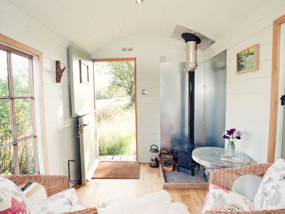 Bluebell Shepherd Huts, listing photograph 3