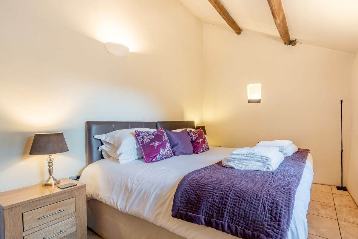 Brook Cottage, listing photograph 12