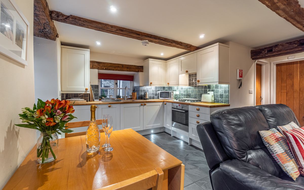 The Old Beams, listing photograph 2