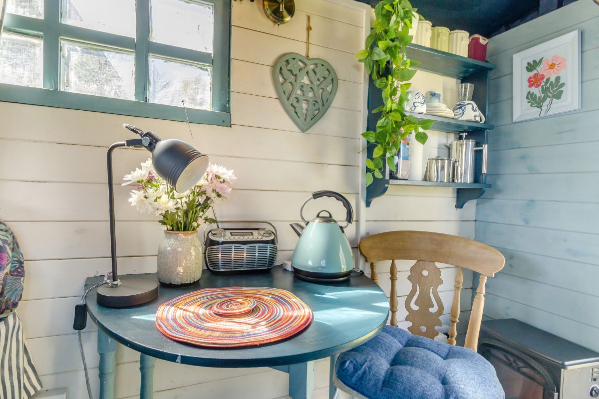 Haven Shepherds Hut, listing photograph 4