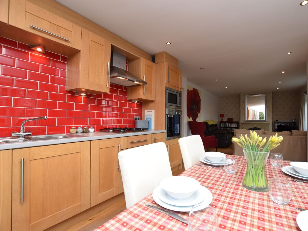 Pine Croft, listing photograph 3