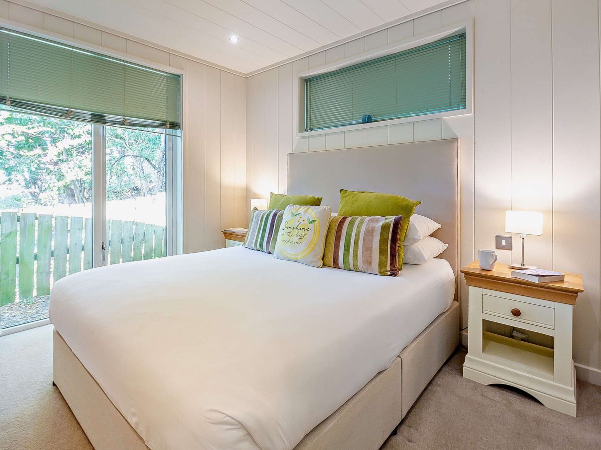 Owl's Nest Lodge, listing photograph 8