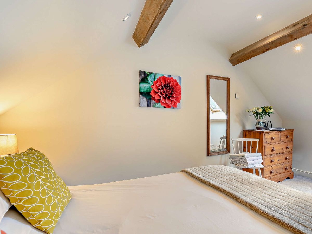Aero Cottage, listing photograph 12