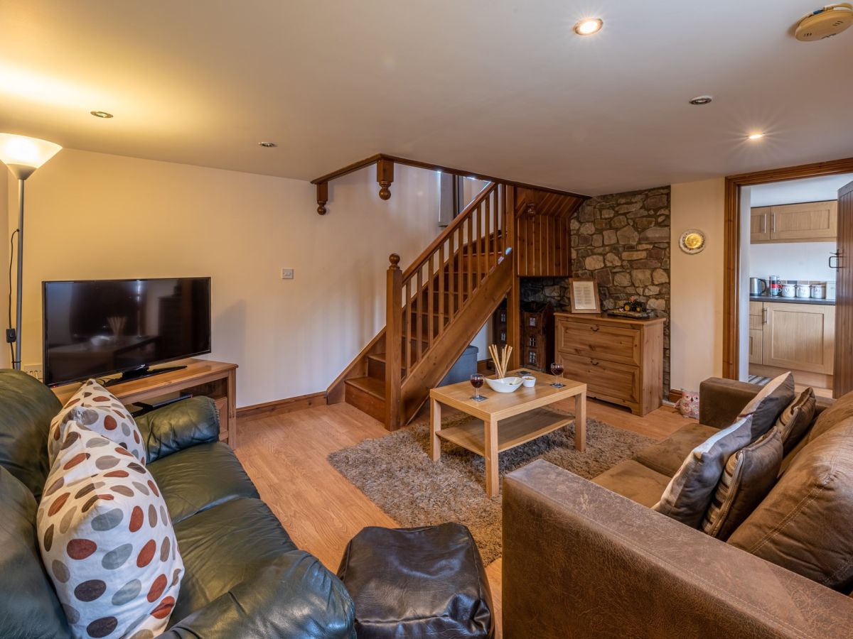 Beudy Bach Barn, listing photograph 8