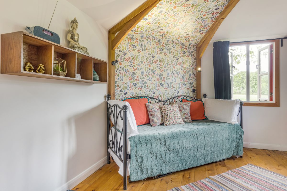 Maize Cabin, listing photograph 9