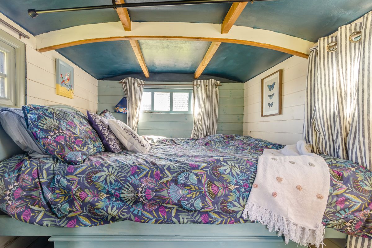 Haven Shepherds Hut, listing photograph 6