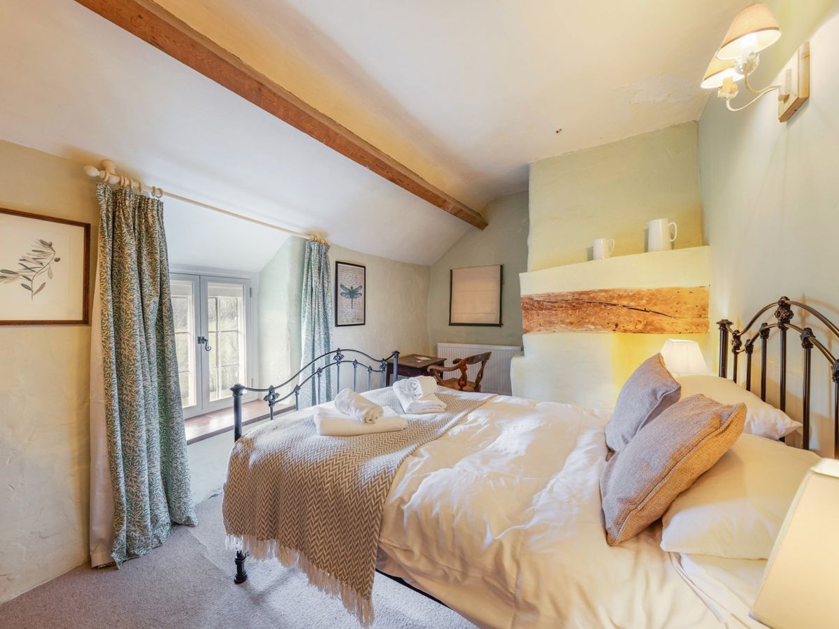 Tanat Valley Cottage, listing photograph 7