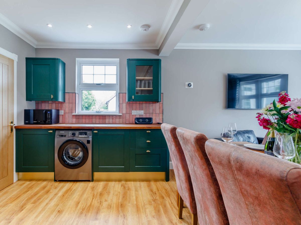 Learig, listing photograph 3
