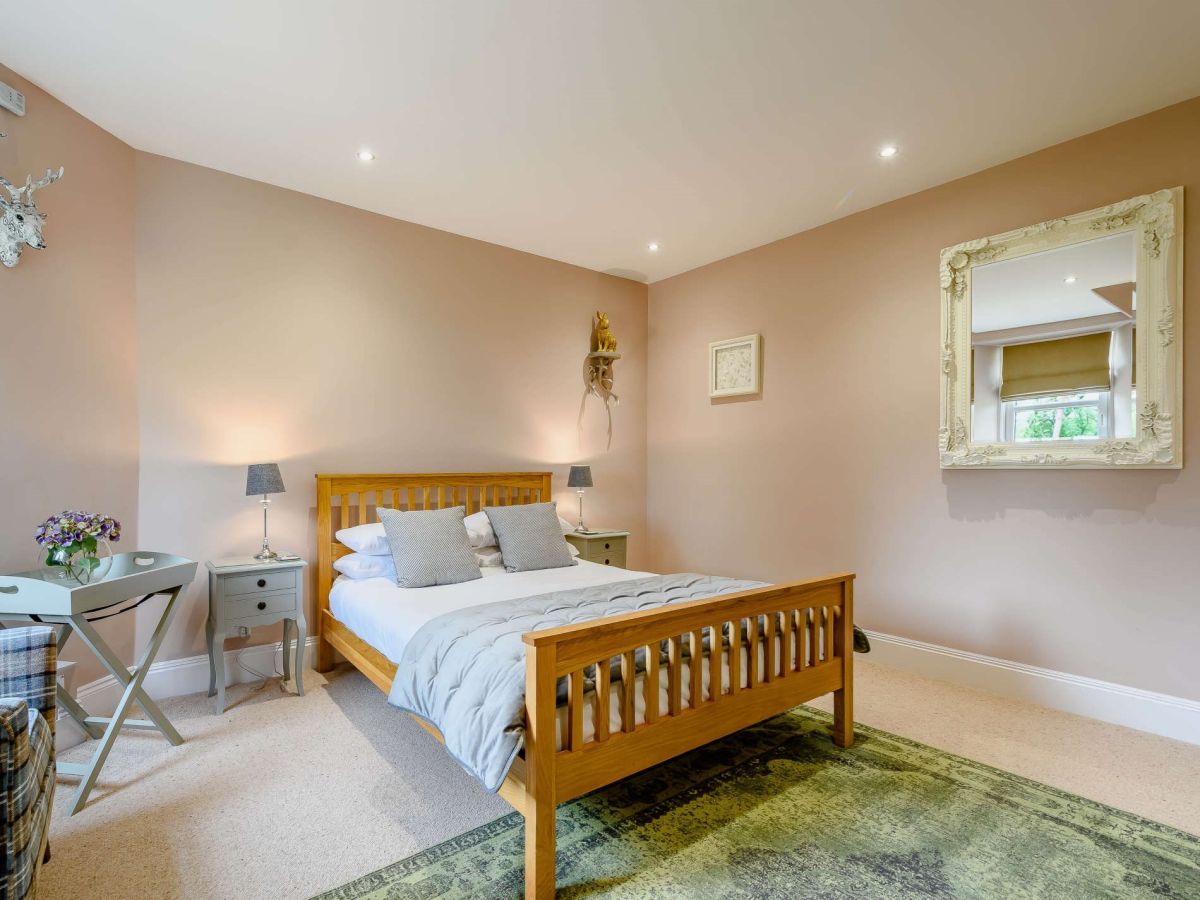 Scott Cottage - Loch Katrine, listing photograph 9
