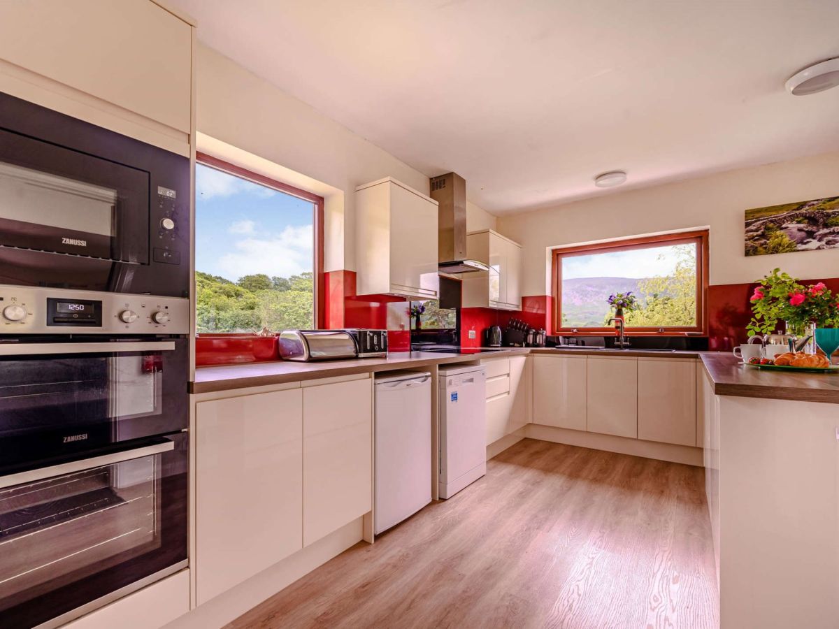High Holme, listing photograph 8