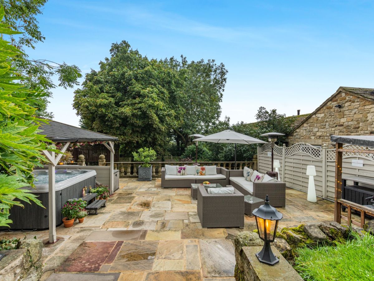 North Gate House, listing photograph 7