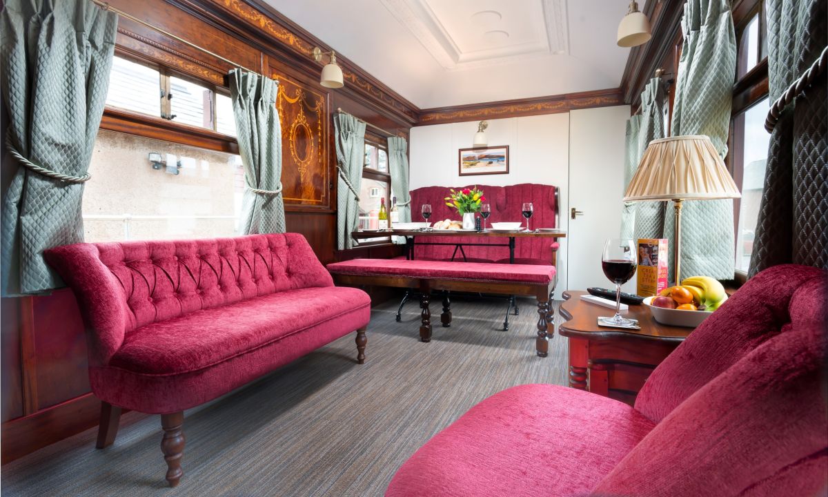 Irt Pullman Carriage, listing photograph 3