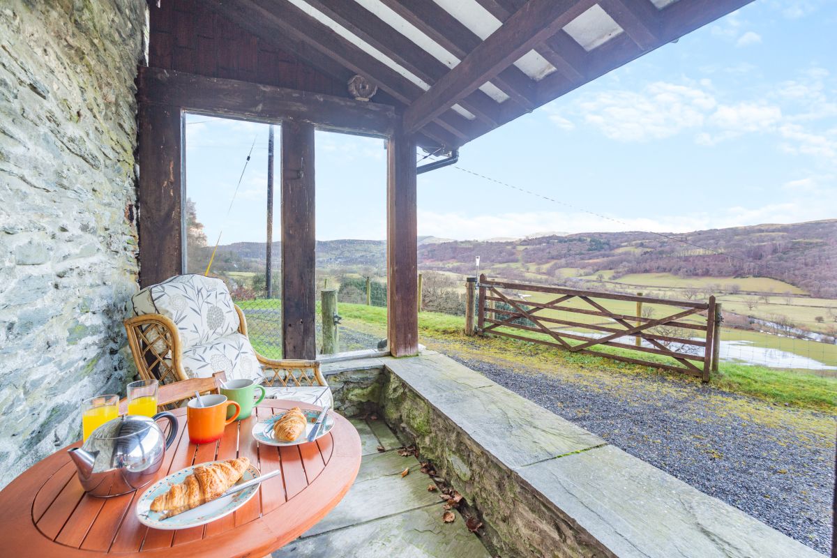 Tyn Y Fron Barn, listing photograph 2