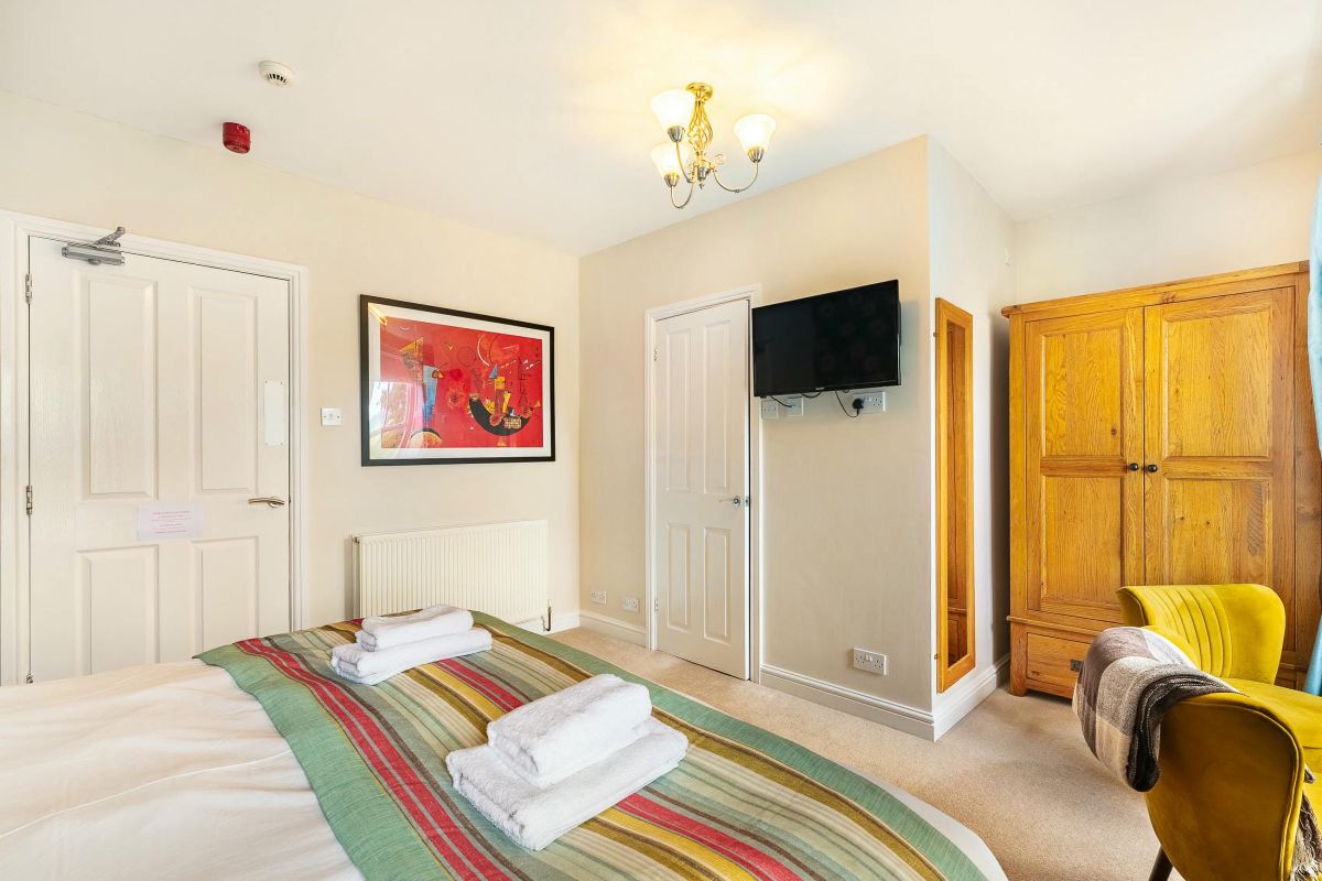 114 Craig Walk, listing photograph 4