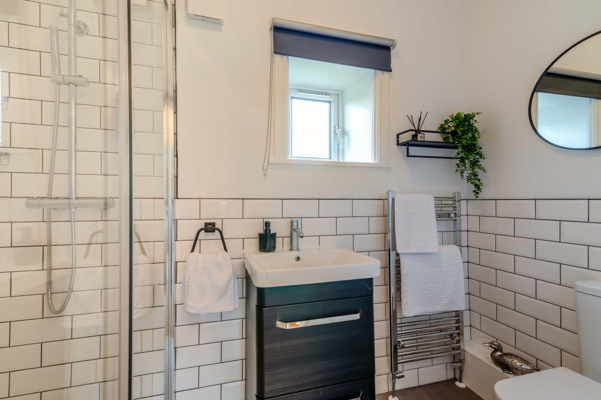 Sanctuary Cottage, listing photograph 10