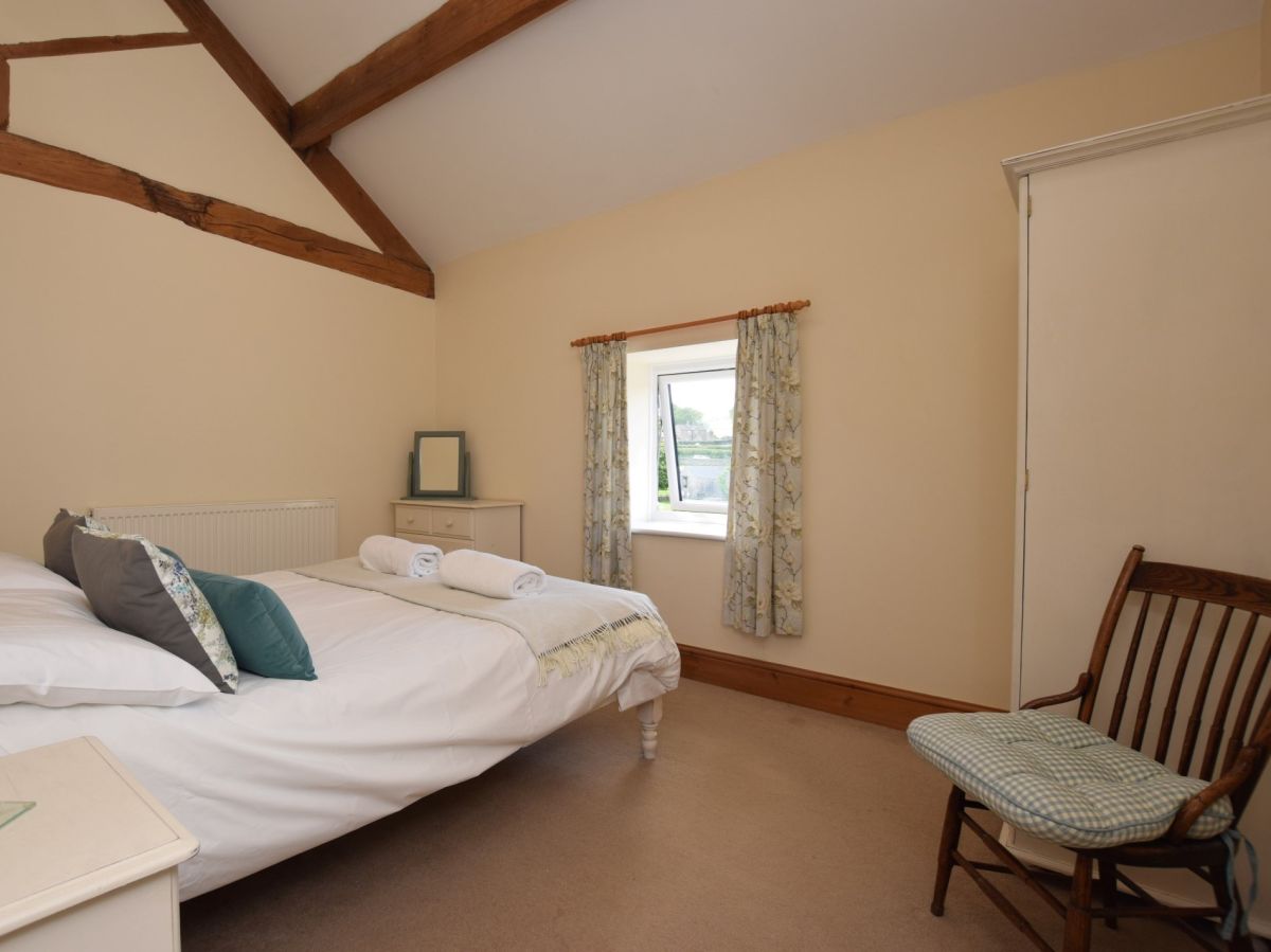 Granary Barn, listing photograph 11