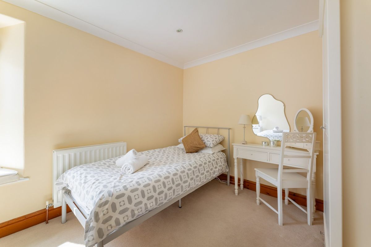 Tom Fold Cottage, listing photograph 11