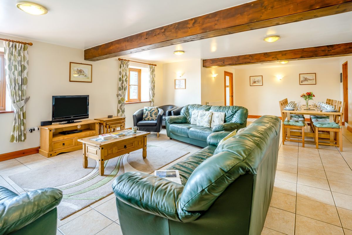 Walnut Tree Barn, listing photograph 8