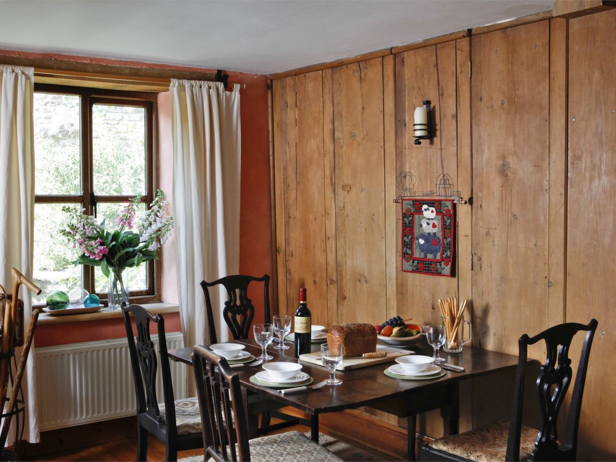 Dyffryn Beusych, listing photograph 5