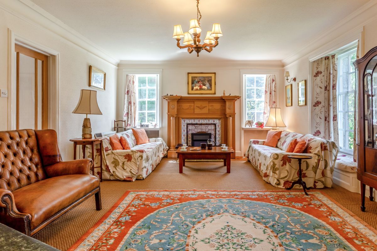 The Grey House, listing photograph 7