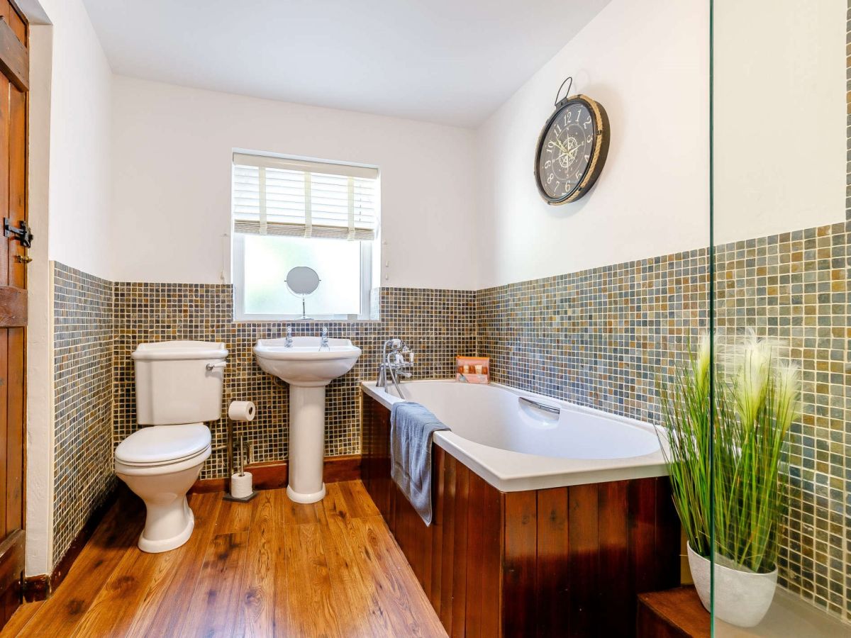 Tudor Cottage, listing photograph 12