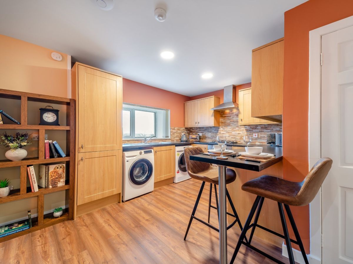 Campsie View, listing photograph 7